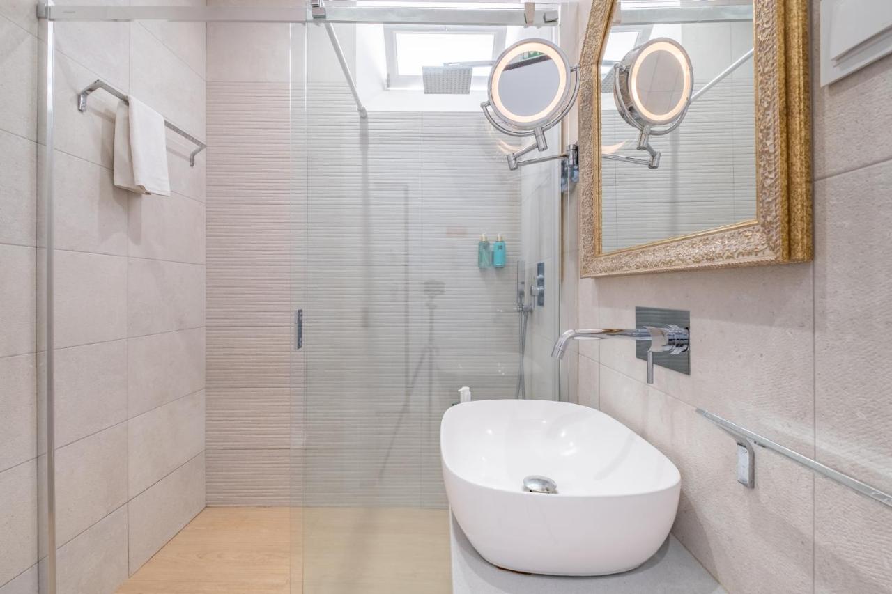 Cayres Suites Surdo Funchal  Buitenkant foto
