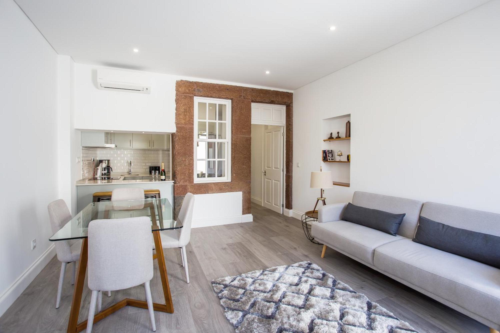 Cayres Suites Surdo Funchal  Buitenkant foto
